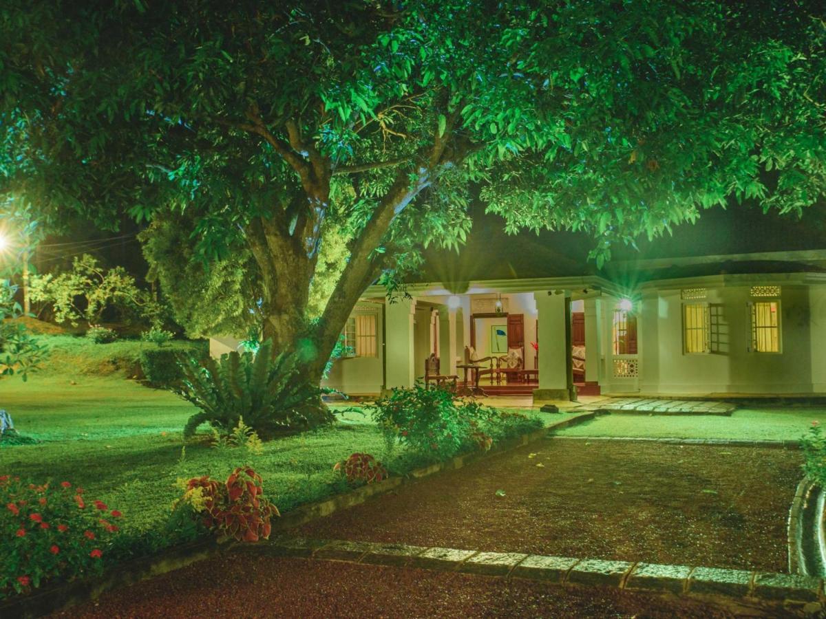 Thalpe Walawwa Heritage Villa Unawatuna Exterior foto